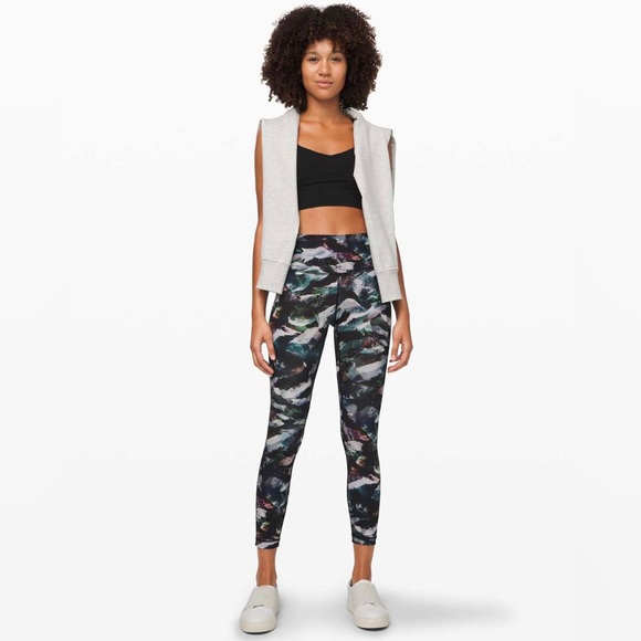 LULULEMON | Wunder Under High-Rise Tight 25' *Full-On Luxtreme, Size 6 - Picture 2 of 9